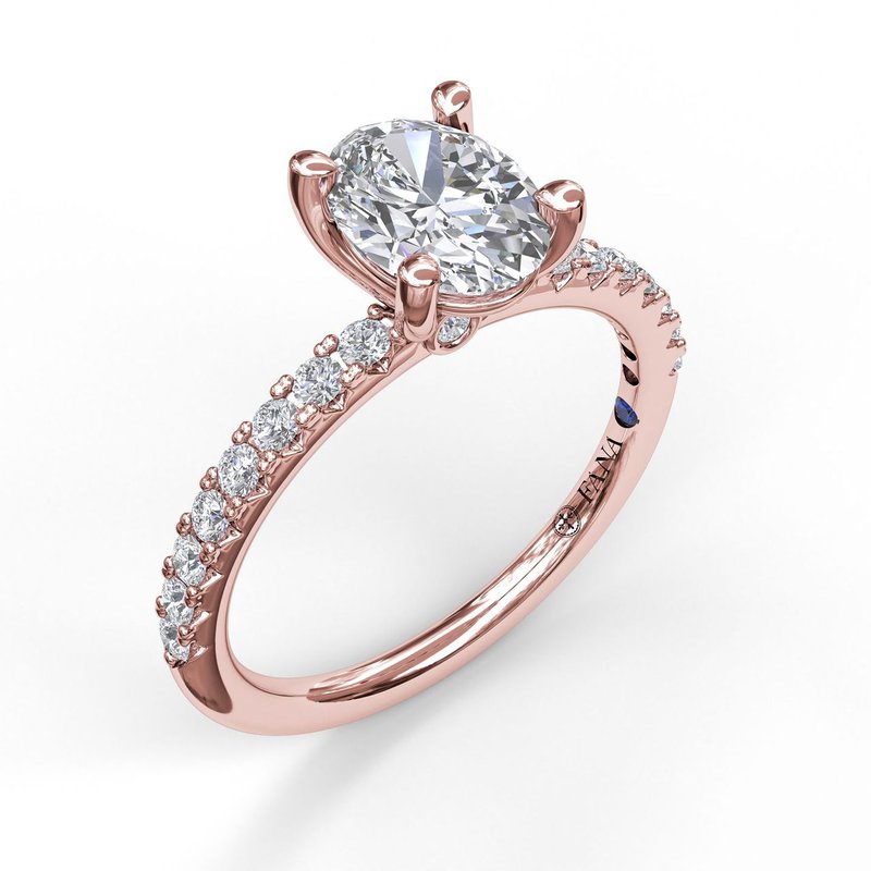 Fana Classic Single Row Engagement ring with an Oval Center