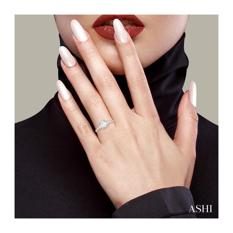 ASHI Emerald Shape Diamond Engagement Ring 252L2JGFHWG-LE-OC ASHI Emerald Shape Diamond Engagement Ring 252L2JGFHWG-LE-OC
