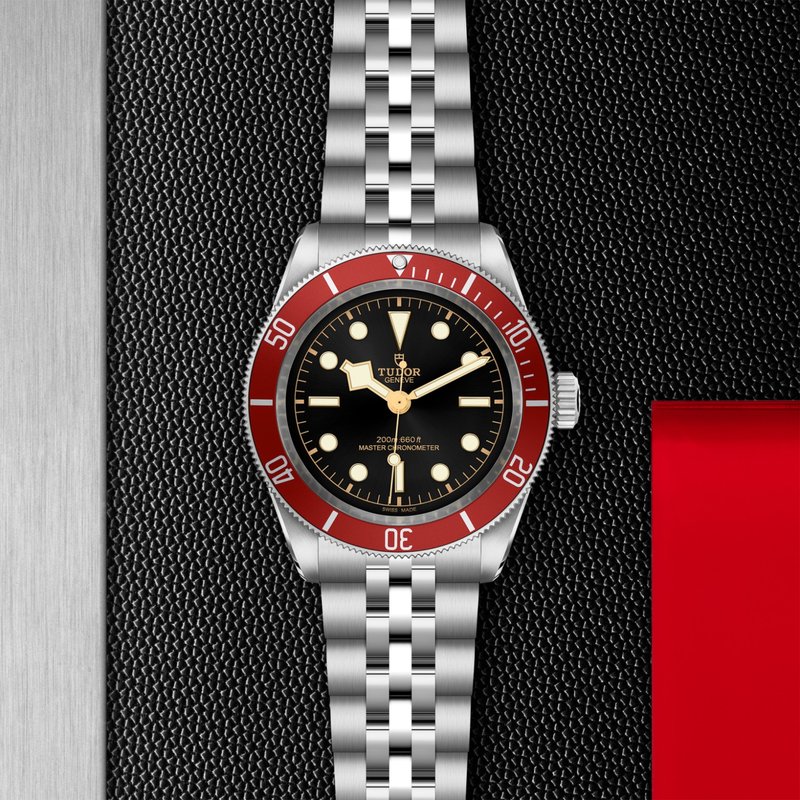 TUDOR Ref7962腕時計 デカバラ　正規品　赤黒カレンダー　稼働品 TUDOR Black Bay M7941A1A0RU-0003 - Hartgers Jewelers