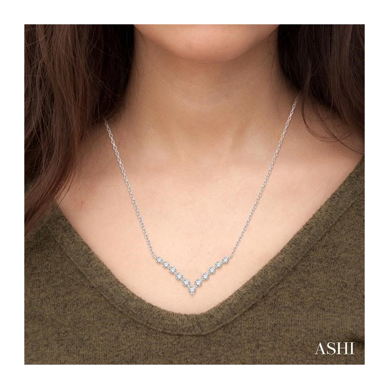 ASHI Chevron Diamond Necklace 996JHPJFGNKWG - Pattons Jewelry