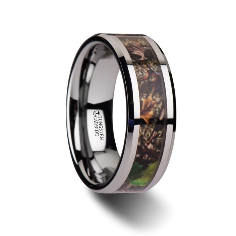 Thorsten OVERGROWTH Realistic Tree Camo Tungsten Carbide Wedding Band with Green Leaves - 8mm Thorsten OVERGROWTH Realistic Tree Camo Tungsten Carbide Wedding Band with Green Leaves - 8mm