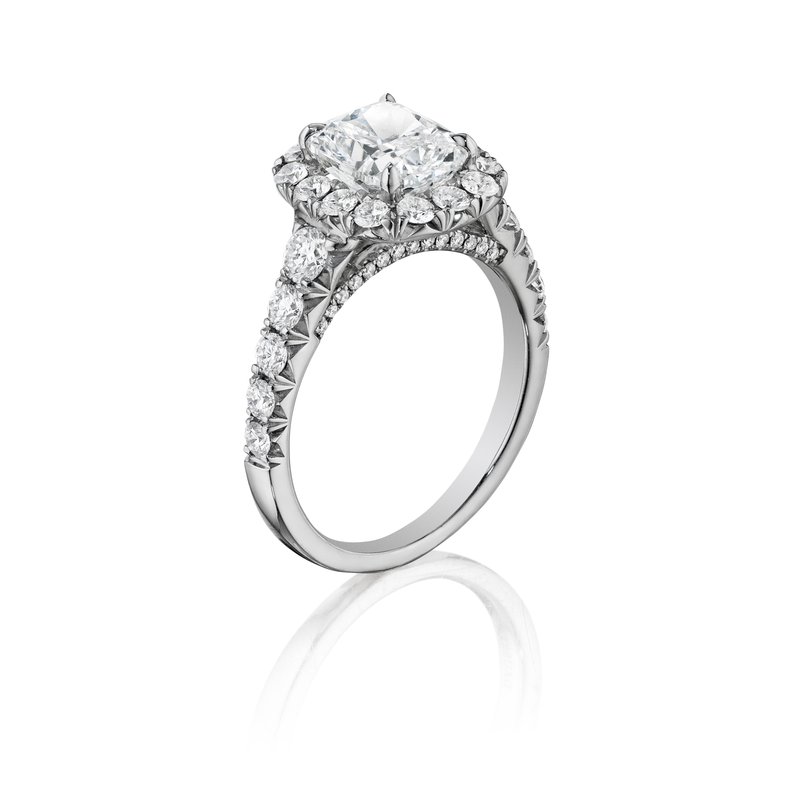 Henri Daussi Halo Ring Setting with Graduated Shank AV, ZV