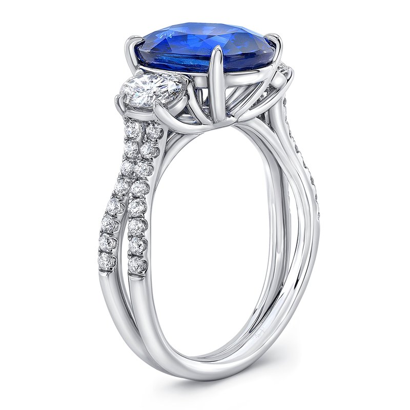 Sapphire center stone engagement rings discount