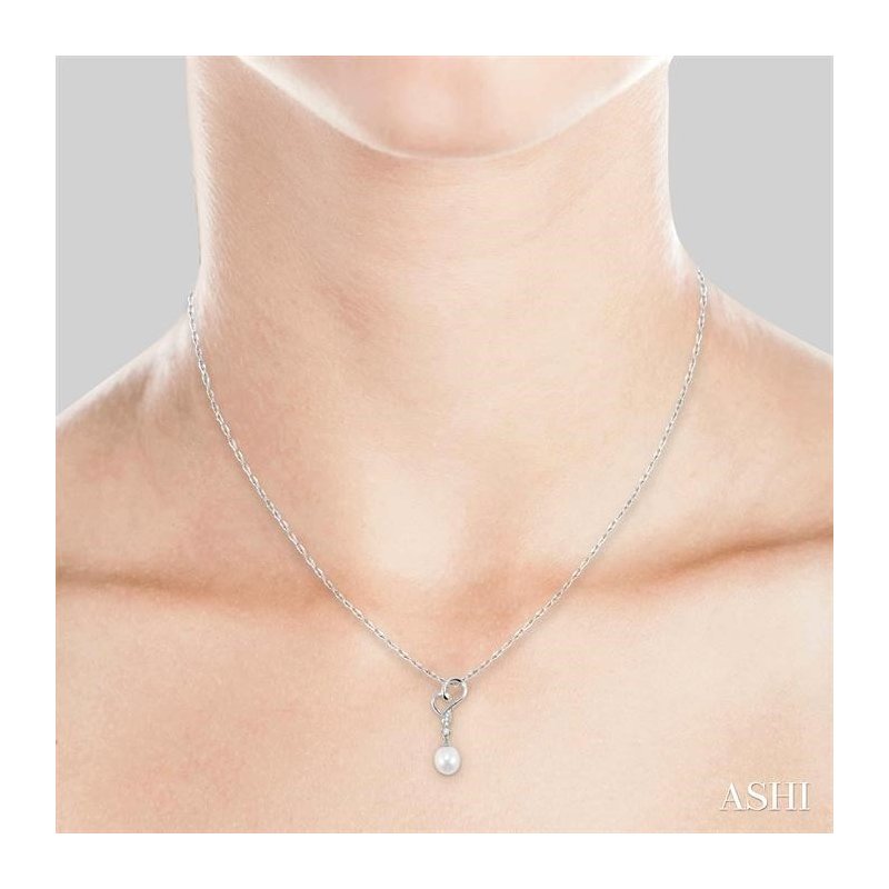 ASHI Heart Shape Pearl & Diamond Fashion Pendant