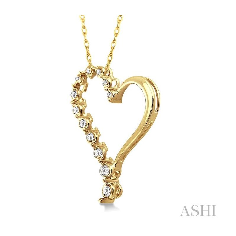 ASHI Heart Shape Half Journey Diamond Fashion Pendant ASHI Heart Shape Half Journey Diamond Fashion Pendant