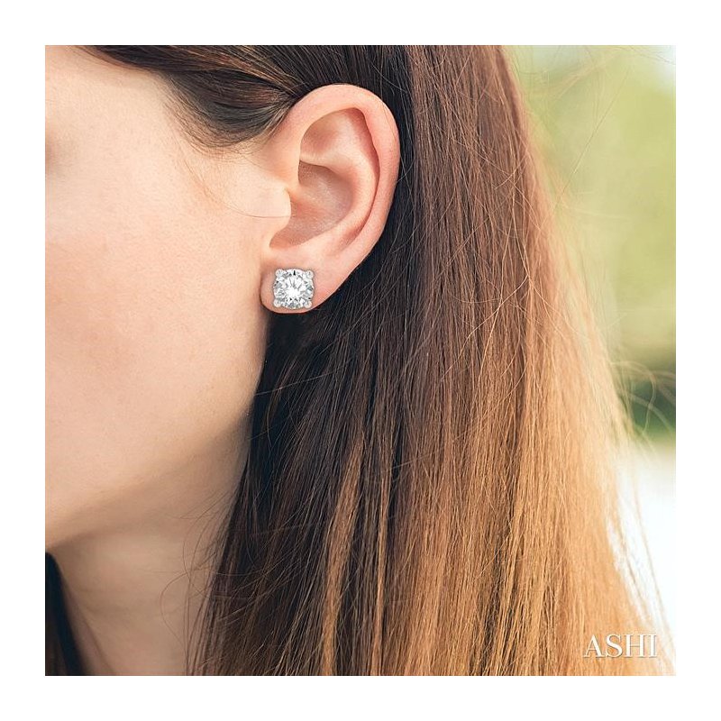 Round shape hot real diamond silver earrings